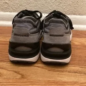 Nike | Shoes | Nike Waffle One Grey Size 8 With Box | Poshmark display picture 3